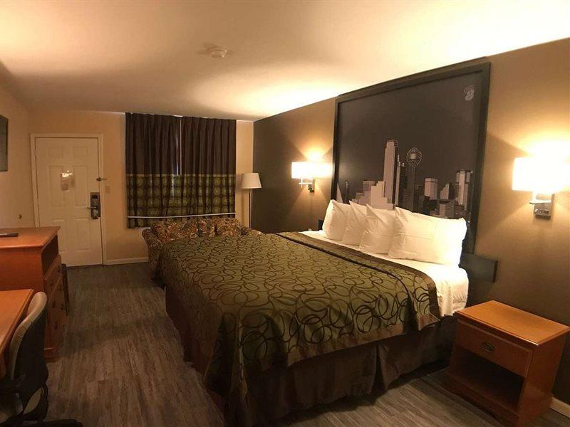 Super 8 By Wyndham Terrell Hotel Bagian luar foto