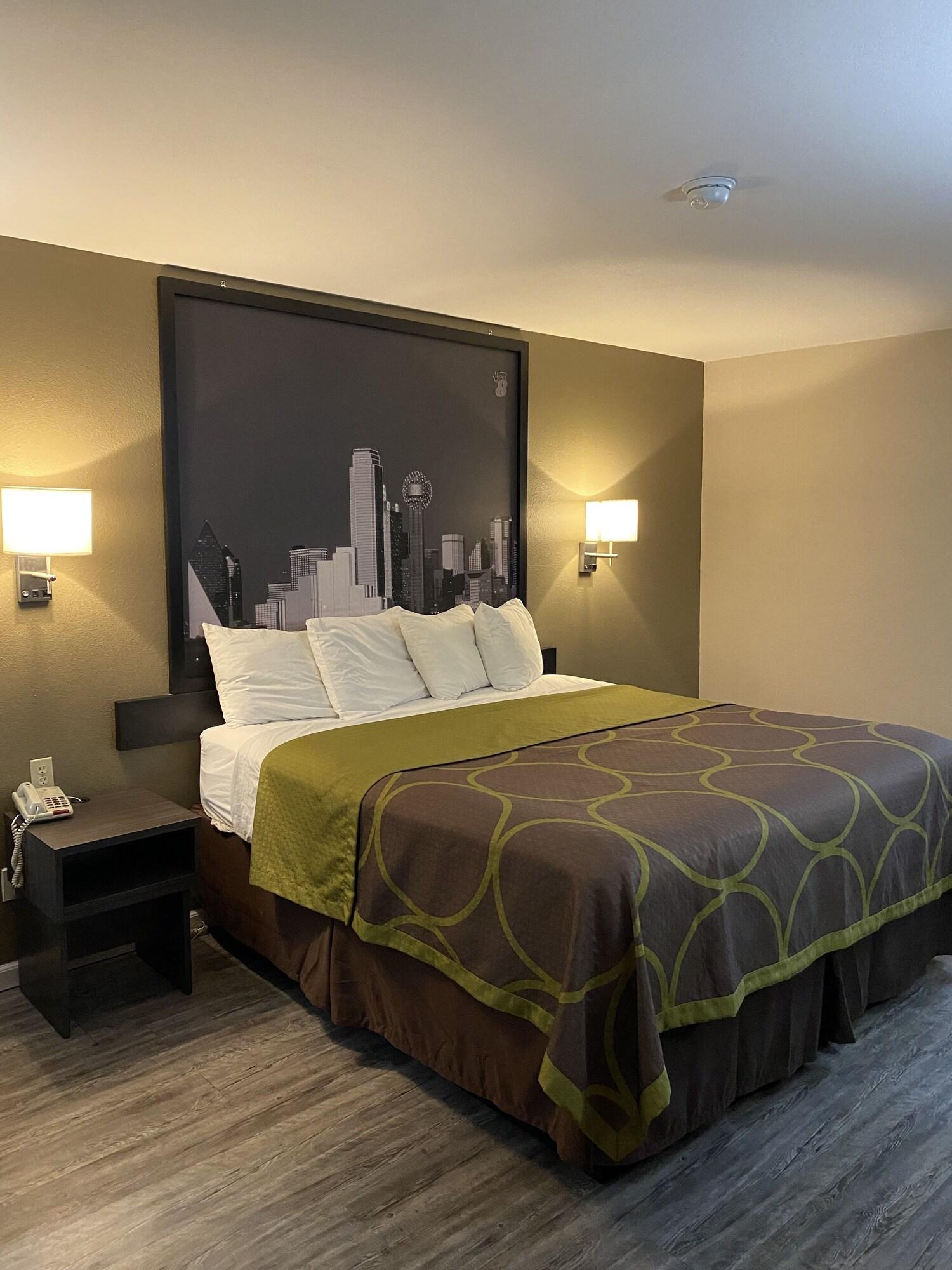 Super 8 By Wyndham Terrell Hotel Bagian luar foto