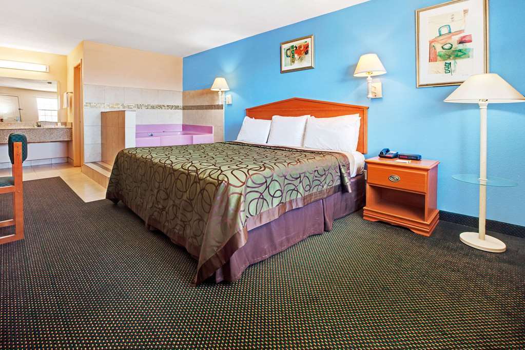 Super 8 By Wyndham Terrell Hotel Ruang foto